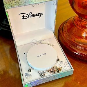 🆕 DisneyxBaublebar Pumpkin Mickey Dangle Charm Bracelet